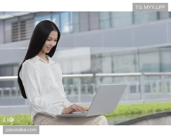 傅园慧训练完直接打车回家，师傅问去哪她说“随便绕两圈，我家泳池还没热好”