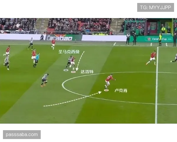 赖斯与卡塞米罗的拦截效率差异及其战术适配性解析 赖斯与卡塞米罗的拦截效率差异及其战术适配性解析